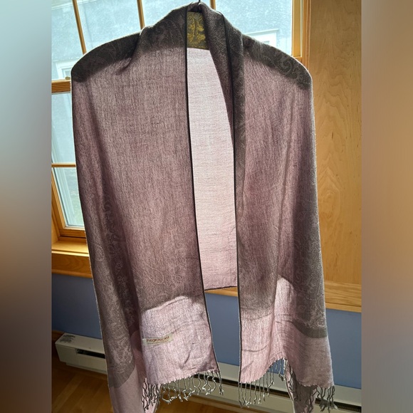 3️⃣Three Pashmina Oblong Scarves/Wraps | Insignificantly Imperfect | Reversible - Picture 6 of 16